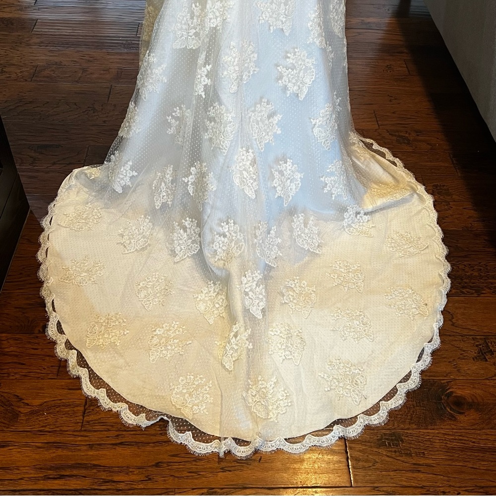 David’s Bridal Wedding Dress Size 18W Solid Ivory Lace Beaded Strapless 9T9211 - Picture 7 of 16